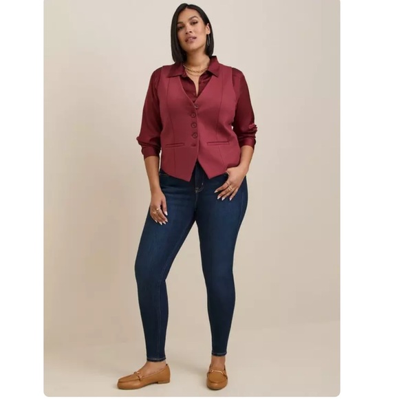 NWT torrid plus size 4 Studio Luxe Ponte Vest maroon burgundy button front - Picture 2 of 8